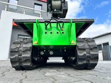 XM1200-圖片5-液壓伸縮底盤0.78m